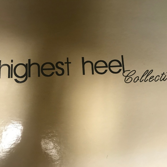 Highest Hill Collection - Picture 6 of 6